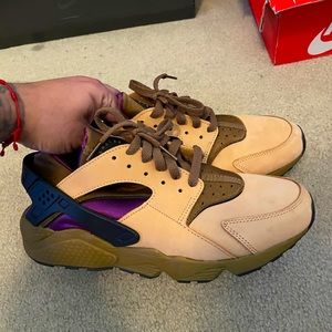 Mens Nike AIR Huarache “used” WON on SNKRS SIZE 10